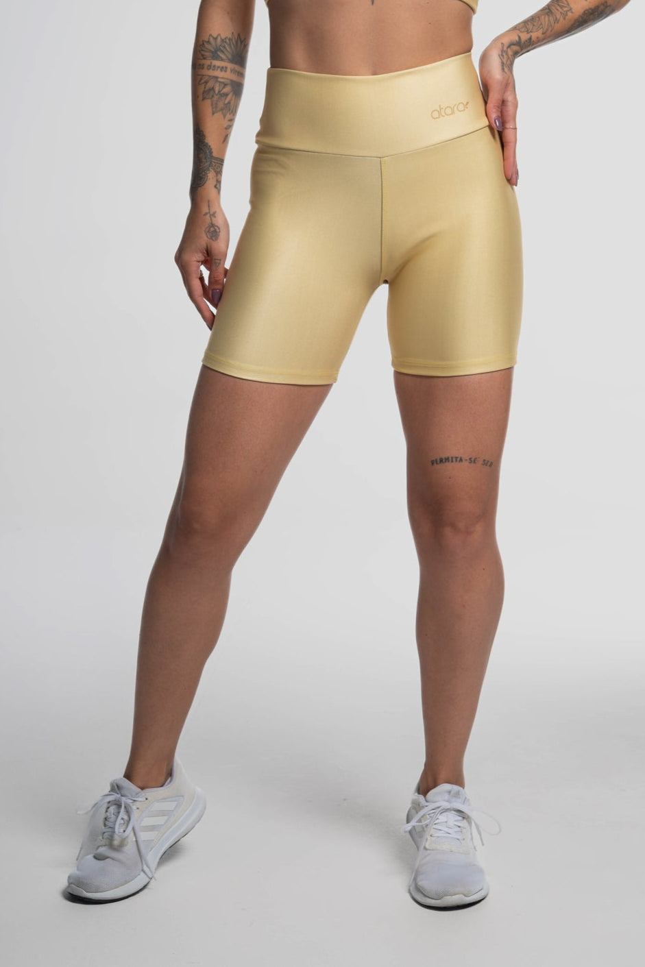 Bermuda Estampa Lisa Amarelo