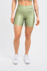 Bermuda Estampa Lisa Verde Musgo