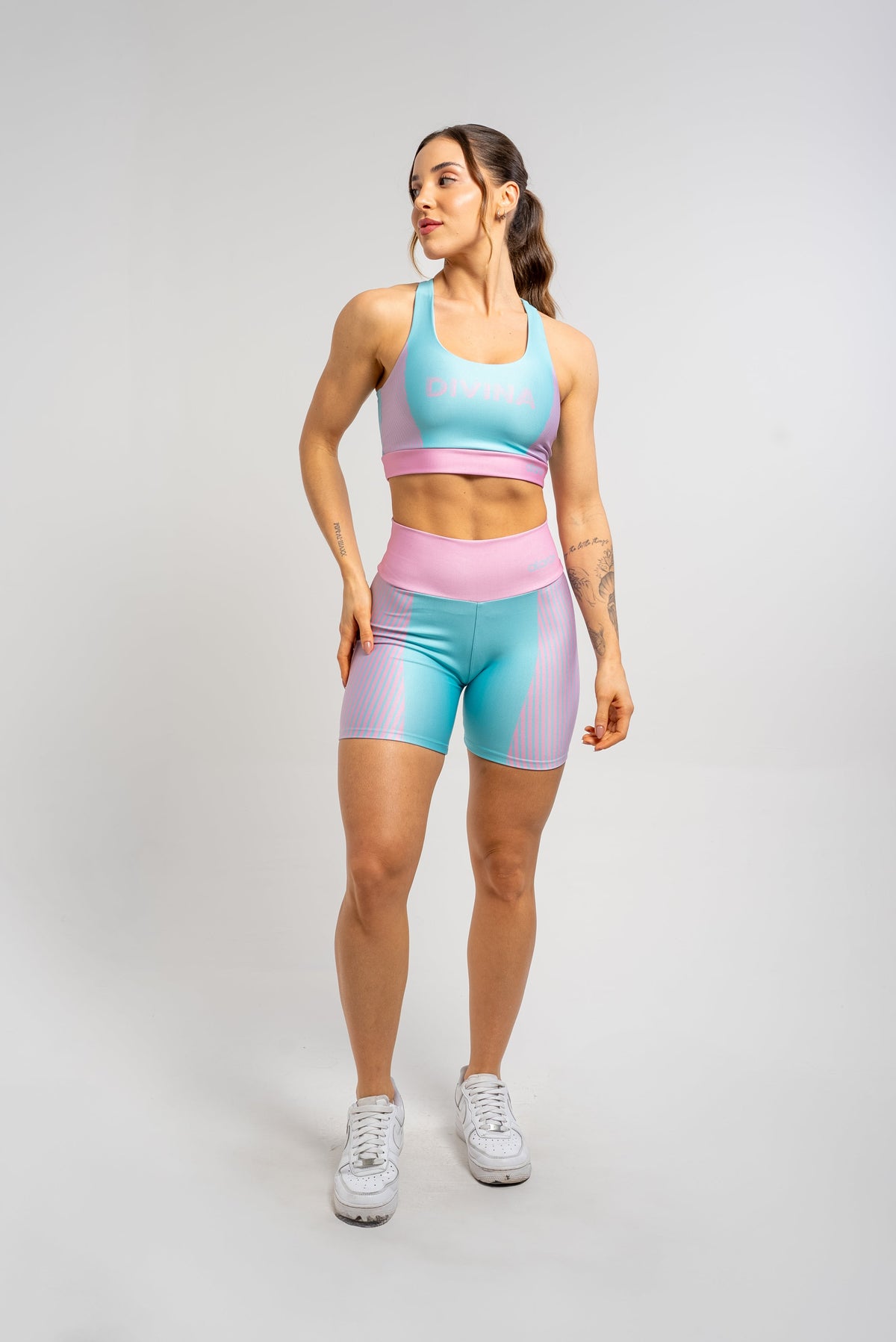 Bermuda Estampa Localizada Listra Rosa