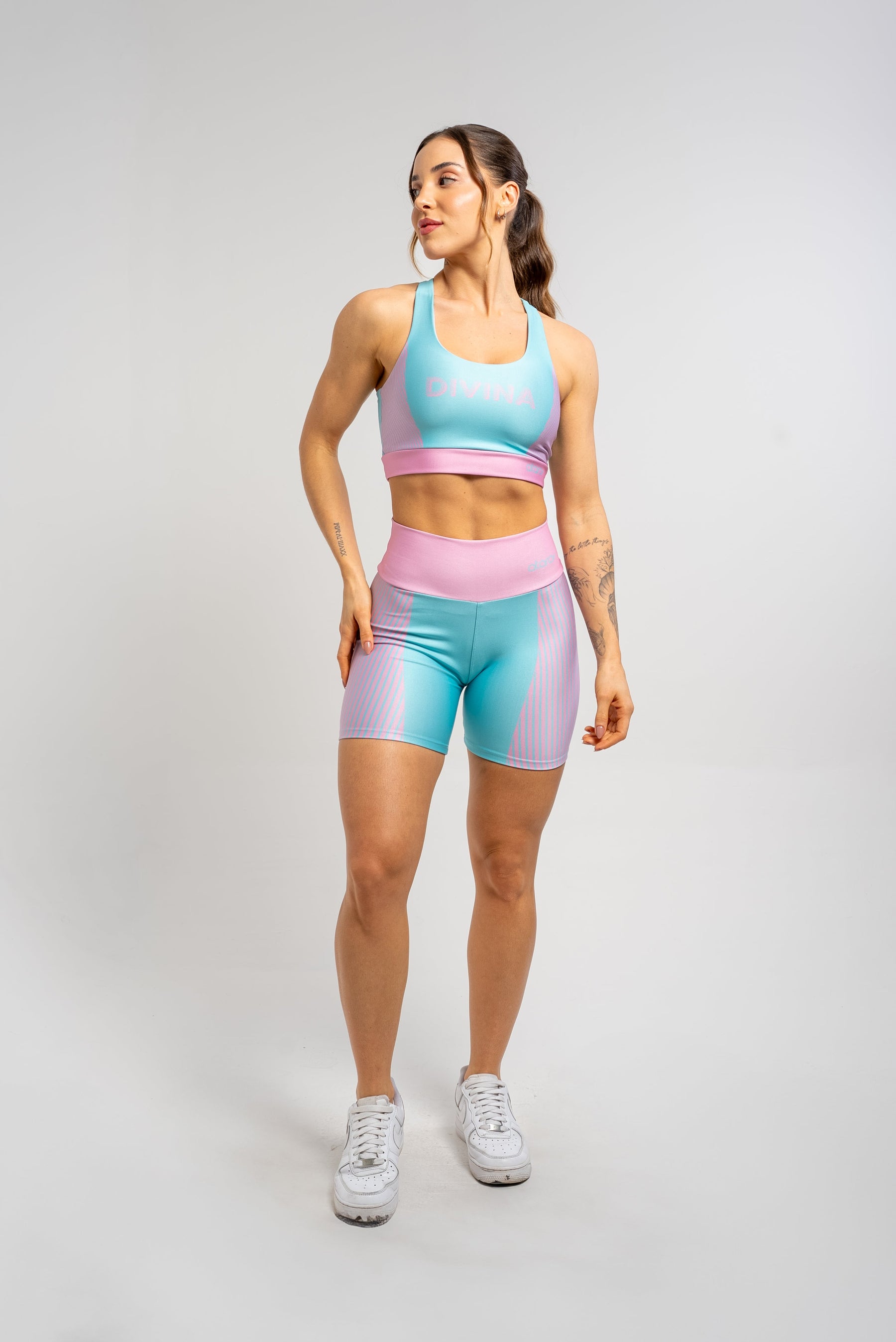 Bermuda Estampa Localizada Listra Rosa