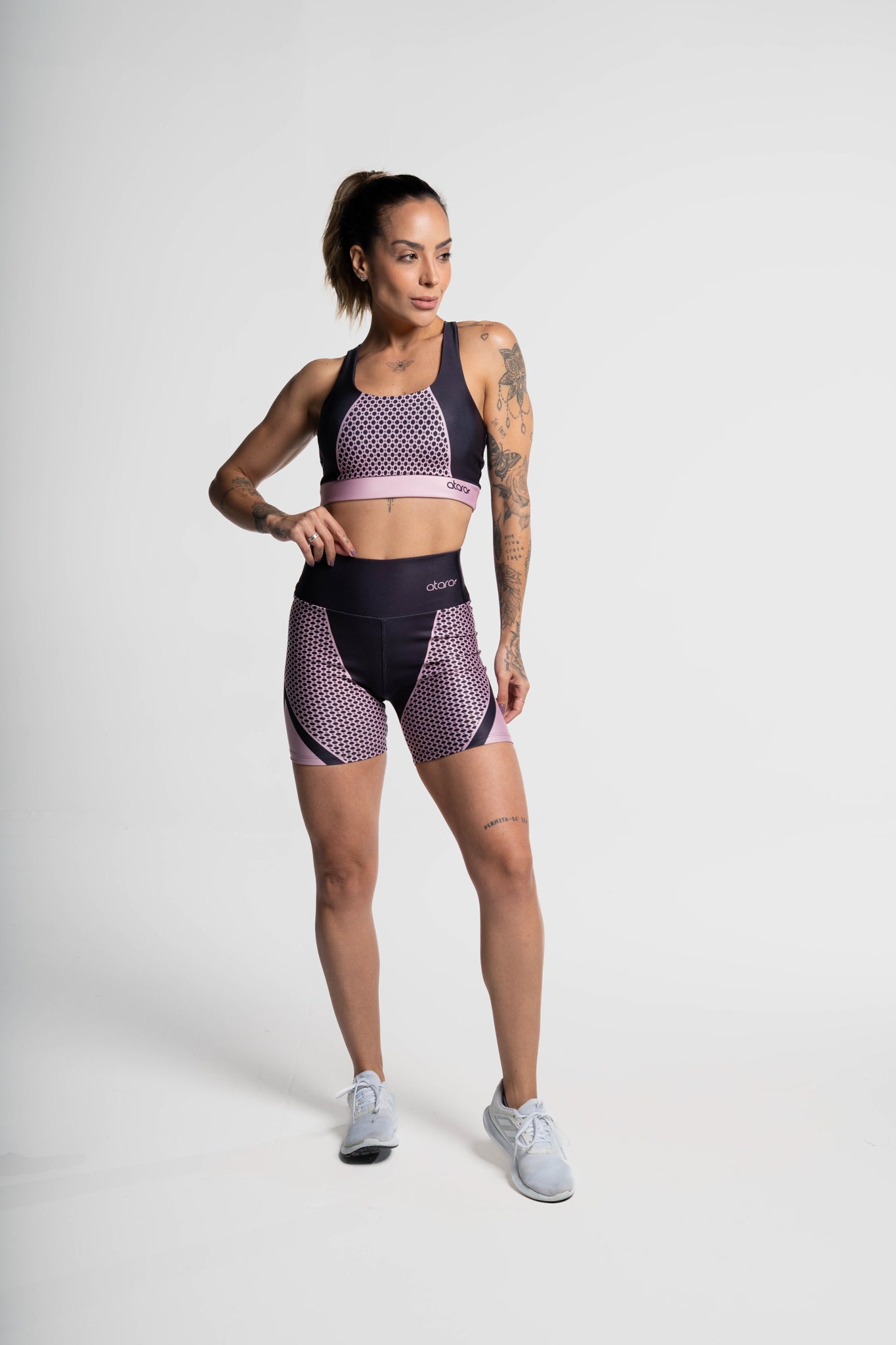 Bermuda Estampa Renda Rosa