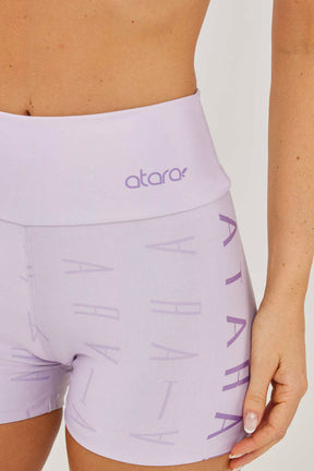 Shorts Atara Lilás
