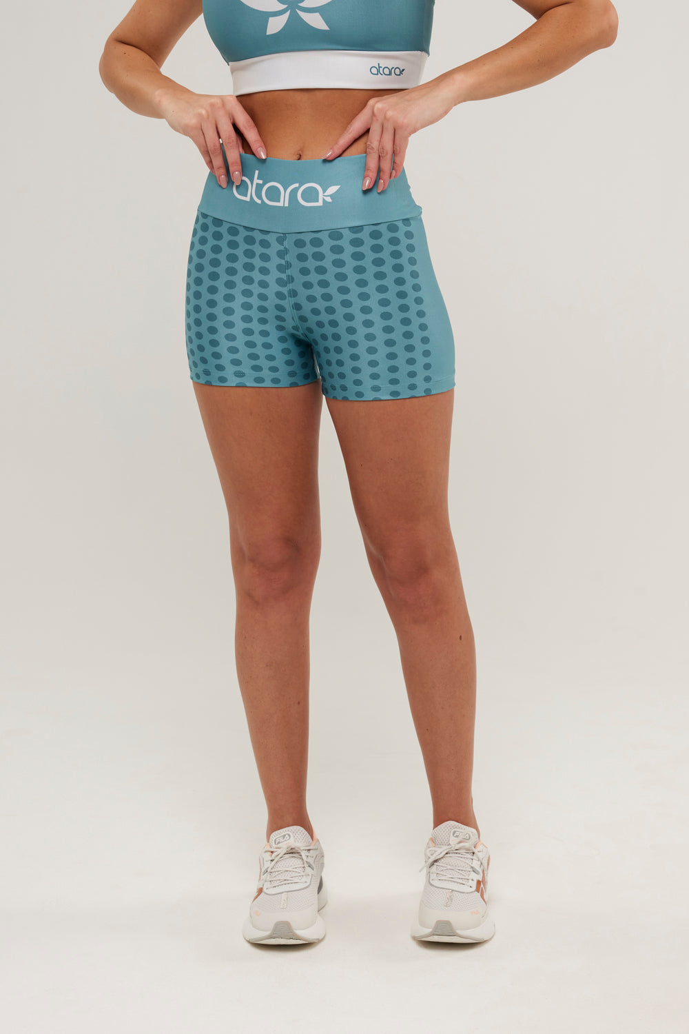 Shorts Curto Poá Verde Escuro