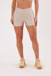 Shorts Liso Areia