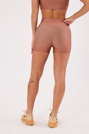 Shorts Liso Caramelo