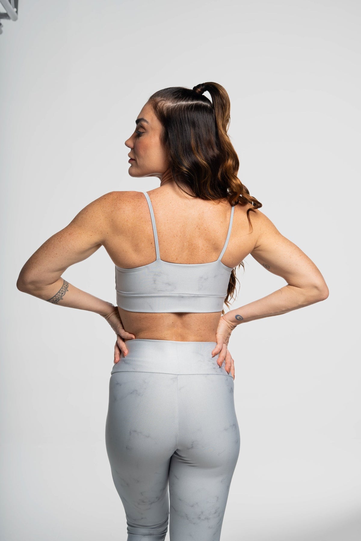 Top Alcinha Mármore Cinza