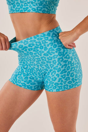 Shorts Estampa Localizada Onça Verde Água